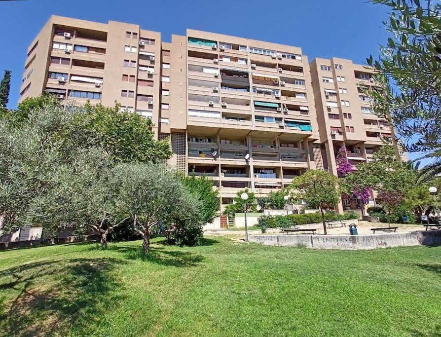 Eurit Apartment Shown In Detail Split Exterior photo